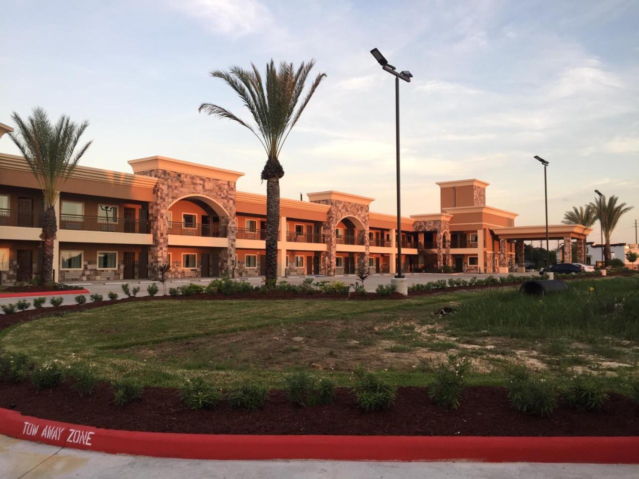 Econo Lodge Inn & Suites Houston Nw-Cy-Fair Jersey Village Екстер'єр фото
